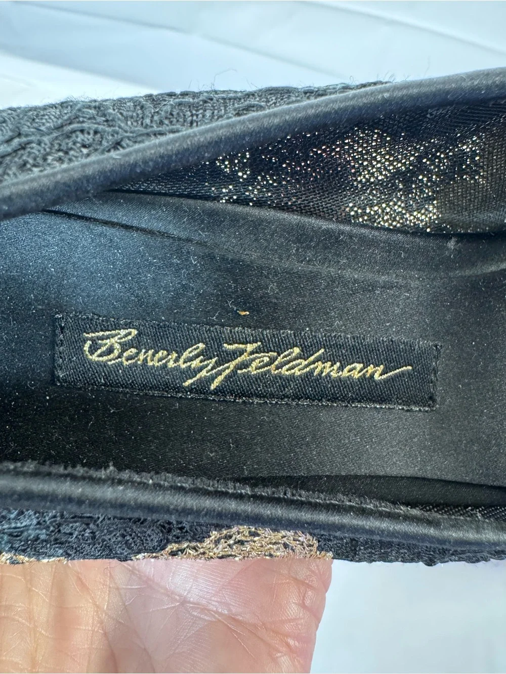 Beverly Feldman Black Gold Embroidered Lace Peep Toe Heels Size 7.5